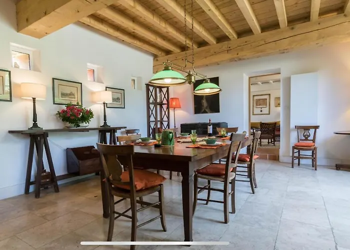 Superbe Longere Vakantiehuis Preserville